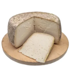 Tomme de chèvre au lait cru tomme